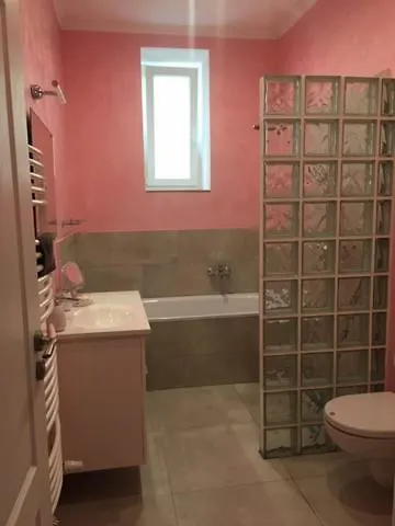 Alexandra * マリアーンスケー・ラーズニェ